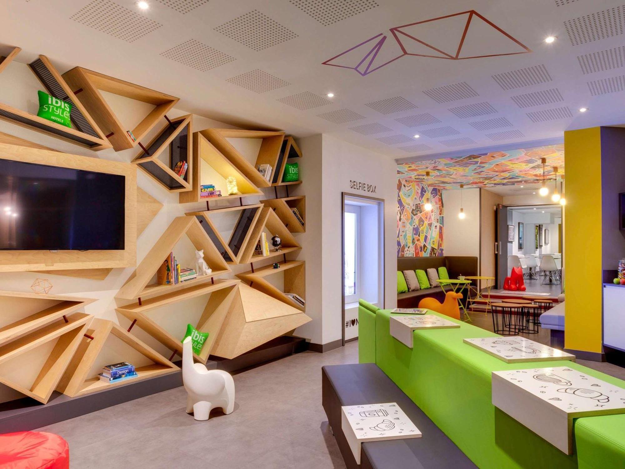 Готель Ibis Styles Nantes Centre Gare Екстер'єр фото